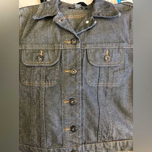 POLO JEANS CO RALPH LAUREN DENIM JACKET  BUTTONS DOWN IN SIZE MEDIUM - Picture 7 of 7